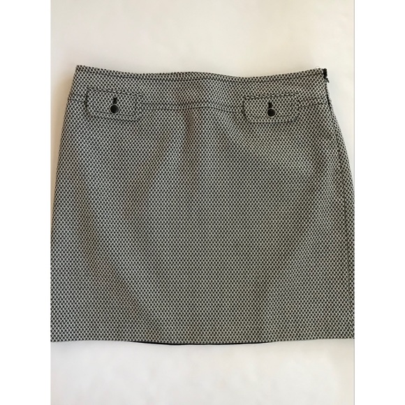 Ann Taylor Loft Women’s Plus Size Black and White Print Mini Skirt Size 14 - Picture 6 of 7